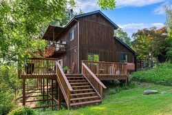 Pre-foreclosure in  N Schoolhouse Creek Rd Grants Pass, OR 97526