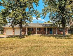 Pre-foreclosure in  Englebretson Ln Tuttle, OK 73089