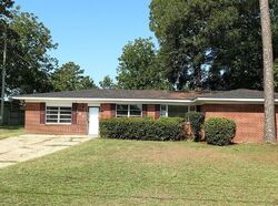 Pre-foreclosure in  Tv Rd Dothan, AL 36301