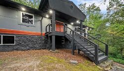 Pre-foreclosure in  Bridlewood Dr Gadsden, AL 35901