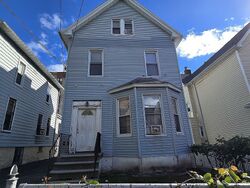 Pre-foreclosure in  E 229th St Bronx, NY 10466