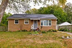 Pre-foreclosure in  13th St West Des Moines, IA 50265