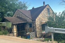 Pre-foreclosure in  Sunnyside Dr Fort Madison, IA 52627