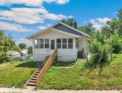 Pre-foreclosure in  College Ave Des Moines, IA 50314