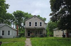 Pre-foreclosure in  Vine St Leavenworth, KS 66048