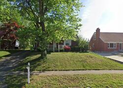Pre-foreclosure in  Saint Anthony Dr Lexington, KY 40505
