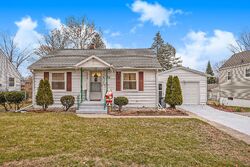 Pre-foreclosure in  26th St N Battle Creek, MI 49015