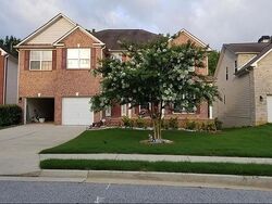 Pre-foreclosure in  Forest Glen Way Lithia Springs, GA 30122
