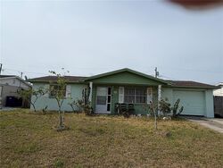 Pre-foreclosure in  Classic Dr Holiday, FL 34691