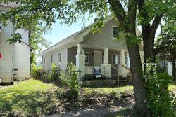 Pre-foreclosure in  Pearl St Anderson, IN 46016