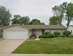 Pre-foreclosure in  Smethwick Ln Elk Grove Village, IL 60007
