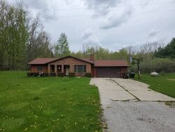 Pre-foreclosure in  E Coleman Rd Coleman, MI 48618