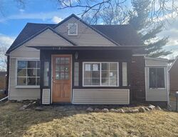  Toepfer Dr, Eastpointe MI