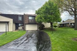 Pre-foreclosure in  Elmwood Ct La Grange, IL 60525