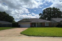 Pre-foreclosure in  Downs St Bossier City, LA 71111