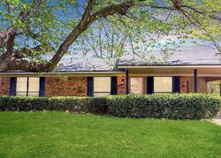 Pre-foreclosure in  Wingfield Dr Bossier City, LA 71112
