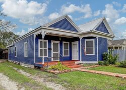 Pre-foreclosure in  2nd St Franklin, LA 70538
