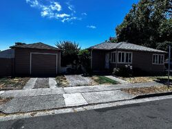 Pre-foreclosure in  Cypress Ave San Mateo, CA 94401