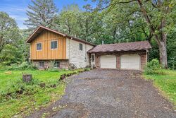  Larry Ln, Newport MN