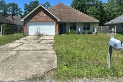 Pre-foreclosure in  Broadmoor Dr Gautier, MS 39553