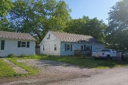 Pre-foreclosure in  Sw 8th St Concordia, MO 64020