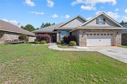 Pre-foreclosure in  Dawes Oak Dr Theodore, AL 36582