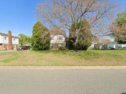 Pre-foreclosure in  Watts Ln Richmond, VA 23223