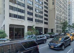 Pre-foreclosure in  Park Ave d New York, NY 10075