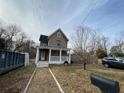 Pre-foreclosure in  THOMAS AVE West Creek, NJ 08092