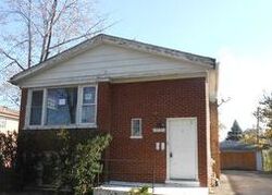 Pre-foreclosure in  S CLEVELAND AVE Posen, IL 60469