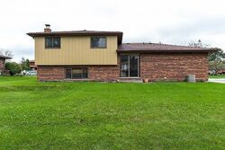  Dale Dr, Crete IL
