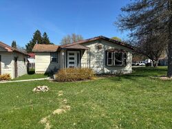  W Forest St, Edmore MI
