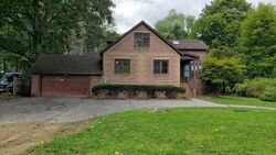 Pre-foreclosure in  VASSAR RD Poughkeepsie, NY 12603