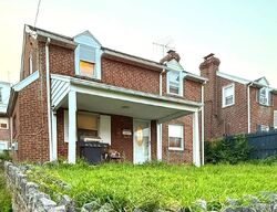 Pre-foreclosure in  Glendale Rd Upper Darby, PA 19082