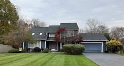 Pre-foreclosure in  Pond Valley Cir Penfield, NY 14526
