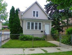 Pre-foreclosure in  S Charles St Chicago, IL 60643
