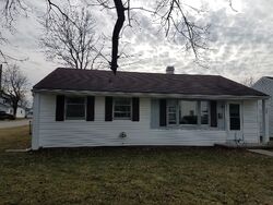Pre-foreclosure in  E 27th St Marion, IN 46953