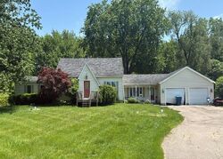 Pre-foreclosure in  56th Ave Allendale, MI 49401