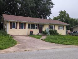 Pre-foreclosure in  N RILEY ST Goodman, MO 64843