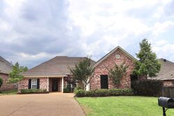 Pre-foreclosure in  Eternal Ct Brandon, MS 39042