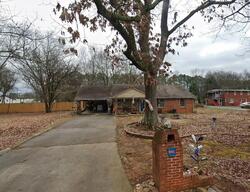Pre-foreclosure in  Peters Rd Tucker, GA 30084