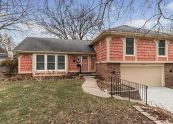 Pre-foreclosure in  20th St West Des Moines, IA 50265