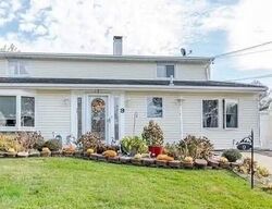 Pre-foreclosure in  Fairlane Dr Selden, NY 11784