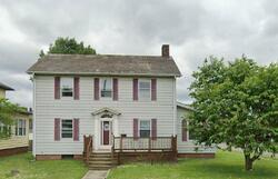 Pre-foreclosure in  Seborn Ave Zanesville, OH 43701