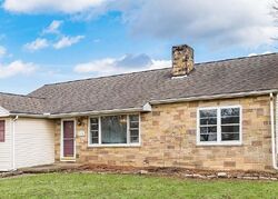 Pre-foreclosure in  Arrow Point Dr Zanesville, OH 43701