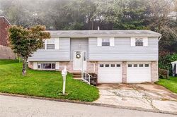  Knoll Dr, Verona PA