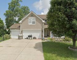 Pre-foreclosure in  HUMMINGBIRD WAY Amelia, OH 45102
