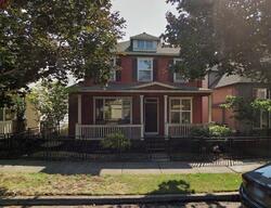 Pre-foreclosure in  Ne 61st Pl Hillsboro, OR 97124