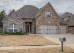 Pre-foreclosure in  S Hemlock Ct Broken Arrow, OK 74012