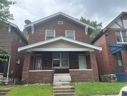 Pre-foreclosure in  Miami St Saint Louis, MO 63118